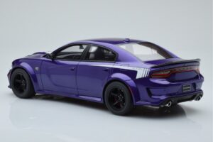 Dodge Charger Super Bee Lila GT Spirit 1:18 GT895 Gyanta – 5. kép a 6-ből