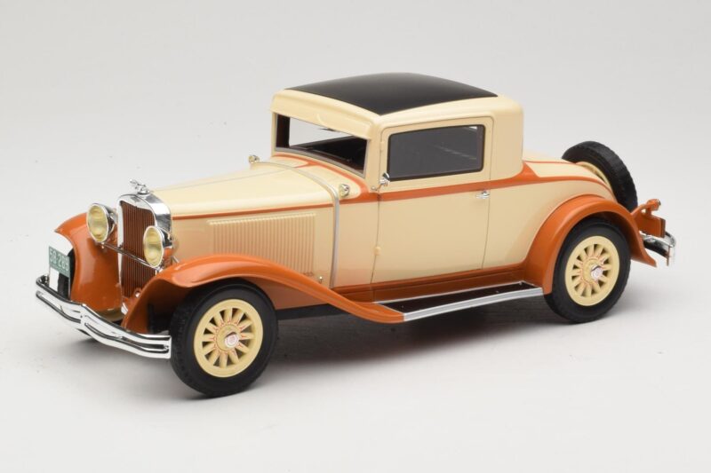 Dodge Eight DG Coupe Bézs BoS Models 1:18 BOS289 Gyanta