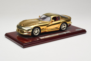 Dodge Viper GTS Gold Plated 23K Maisto 1:18 GP001 Fém – 3. kép a 8-ből
