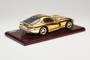 Dodge Viper GTS Gold Plated 23K Maisto 1:18 GP001 Fém – 4. kép a 8-ből