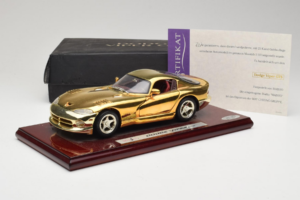 Dodge Viper GTS Gold Plated 23K Maisto 1:18 GP001 Fém – 8. kép a 8-ből