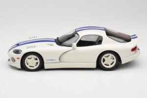 Dodge Viper GTS Stone White GT Spirit 1:18 GT940 Gyanta – 3. kép a 6-ből