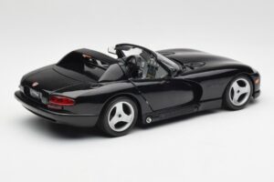 Dodge Viper RT/10 Fekete Bburago 1:18 3065 Fém – 3. kép a 8-ből