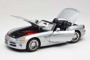 Dodge Viper SRT-10 Bright Ezüst Bburago 1:18 34908 Fém – 2. kép a 8-ből