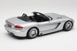 Dodge Viper SRT-10 Bright Ezüst Bburago 1:18 34908 Fém – 3. kép a 8-ből
