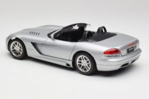 Dodge Viper SRT-10 Bright Ezüst Bburago 1:18 34908 Fém – 7. kép a 8-ből