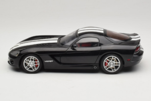 Dodge Viper SRT-10 Coupe Fekete AUTOart 1:18 71712 Fém – 4. kép a 8-ből
