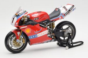 Ducati 998R WSB #1 T. Bayliss Ducati Infostrada 2002 Minichamps 1:12 122021201 Fém – 2. kép a 6-ből