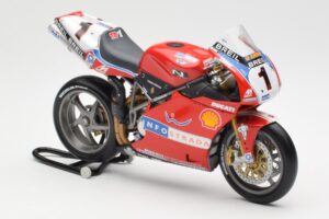 Ducati 998R WSB #1 T. Bayliss Ducati Infostrada 2002 Minichamps 1:12 122021201 Fém – 4. kép a 6-ből