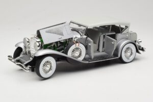 Duesenberg SJ Ezüst GreenLight 1:18 13525 Fém – 2. kép a 8-ből