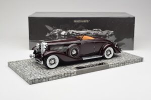 Duesenberg SJN Convertible Coupe Bordó Minichamps 1:18 107150331 Fém – 2. kép a 6-ből