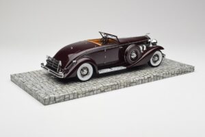 Duesenberg SJN Convertible Coupe Bordó Minichamps 1:18 107150331 Fém – 5. kép a 6-ből