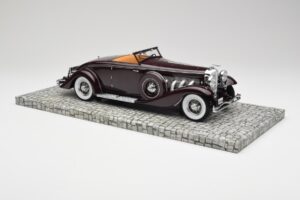Duesenberg SJN Convertible Coupe Bordó Minichamps 1:18 107150331 Fém – 6. kép a 6-ből