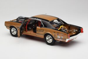 Oldsmobile 442 Hurst Hairy Olds Twin-Engine 4WD 1966 Highway 61 1:18 50089 Fém – 5. kép a 8-ből