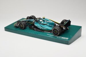 Aston Martin AMR22 #5 S. Vettel Last Race Abu Dhabi GP 2022 Minichamps 1:18 147222205 Gyanta – 5. kép a 7-ből