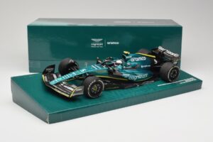 Aston Martin AMR22 #5 S. Vettel Last Race Abu Dhabi GP 2022 Minichamps 1:18 147222205 Gyanta – 7. kép a 7-ből