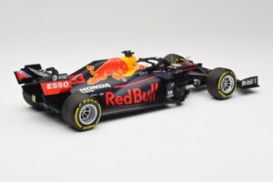 Aston Martin Red Bull Racing RB16 #33 M. Verstappen Abu Dhabi GP Winner 2020 Minichamps 1:18 110201733 Fém – 2. kép a 7-ből