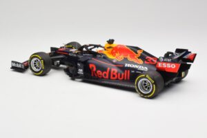 Aston Martin Red Bull Racing RB16 #33 M. Verstappen Abu Dhabi GP Winner 2020 Minichamps 1:18 110201733 Fém – 5. kép a 7-ből