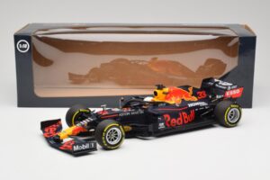Aston Martin Red Bull Racing RB16 #33 M. Verstappen Abu Dhabi GP Winner 2020 Minichamps 1:18 110201733 Fém – 7. kép a 7-ből