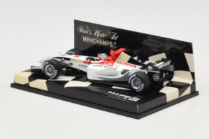 BAR 006 Honda #10 T. Sato BAR Honda F1 Team 2004 Minichamps 1:43 400040010 Fém – 3. kép a 5-ből