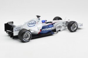 BMW Sauber F1.06 #17 J. Villeneuve F1 2006 Minichamps 1:18 100060017 Fém – 2. kép a 6-ből