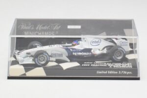 BMW Sauber F1.06 J. Villeneuve Wedding Edition F1 2006 Minichamps 1:43 400060117 Fém – 4. kép a 5-ből