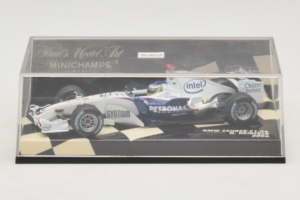 BMW Sauber F1.06 #16 N. Heidfeld BMW Sauber F1 Team 2006 Minichamps 1:43 400060016 Fém – 4. kép a 5-ből