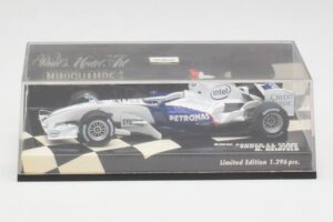 BMW Sauber F1.06 #16 N. Heidfeld F1 2006 Minichamps 1:43 400060086 Fém – 4. kép a 5-ből