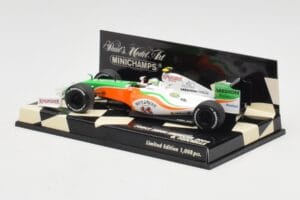 Force India Mercedes VJM02 #21 G. Fisichella Showcar 2009 Minichamps 1:43 400090091 Fém – 3. kép a 5-ből