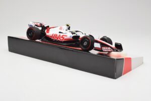 Haas VF-22 #47 M. Schumacher Bahrain GP 2022 Minichamps 1:18 147220147 Fém – 4. kép a 7-ből