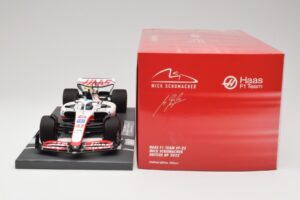 Haas VF-22 #47 M. Schumacher British GP 2022 Minichamps 1:18 117221047 Gyanta – 6. kép a 7-ből