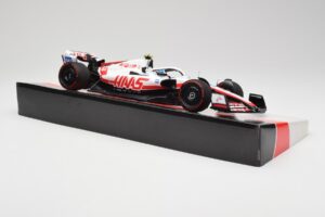 Haas VF-22 #47 M. Schumacher British GP Points 2022 Minichamps 1:18 147221047 Fém – 4. kép a 6-ből