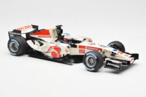 Honda Racing Team RA106 #12 J. Button F1 2006 Minichamps 1:18 100060012 Fém – 4. kép a 6-ből