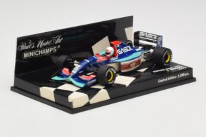 Jordan Hart 192 #32 S. Modena Race Car 1992 Minichamps 1:43 400920032 Fém – 2. kép a 5-ből