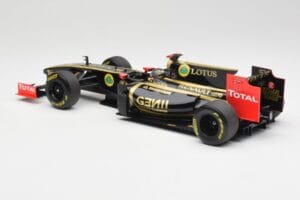 Lotus Renault GP R31 #10 B. Senna F1 2011 Minichamps 1:18 150110079-C1 Fém – 5. kép a 7-ből