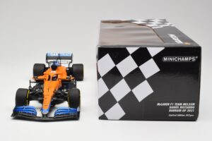 McLaren MCL35M #3 D. Ricciardo Bahrain GP 2021 Minichamps 1:18 530211803 Fém – 6. kép a 7-ből