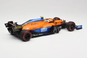 McLaren MCL35M #4 L. Norris Pole Position Russian GP 2021 Minichamps 1:18 530213404 Fém – 2. kép a 7-ből