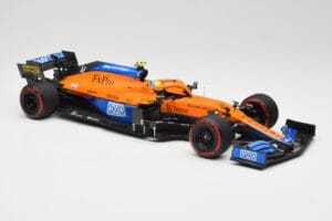 McLaren MCL35M #4 L. Norris Pole Position Russian GP 2021 Minichamps 1:18 530213404 Fém – 4. kép a 7-ből