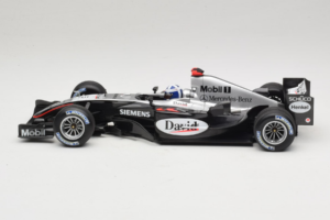 McLaren MP4/19 Mercedes D. Coulthard F1 2004 Minichamps 1:18 530041805 Fém – 3. kép a 7-ből