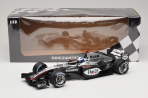 McLaren MP4/19 Mercedes D. Coulthard F1 2004 Minichamps 1:18 530041805 Fém – 7. kép a 7-ből