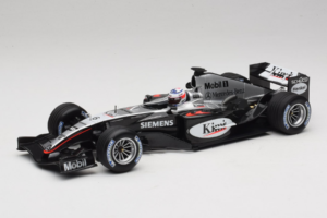 McLaren MP4/19 Mercedes K. Raikkonen F1 2004 Minichamps 1:18 530041806 Fém
