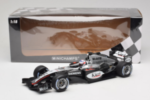 McLaren MP4/19 Mercedes K. Raikkonen F1 2004 Minichamps 1:18 530041806 Fém – 7. kép a 7-ből