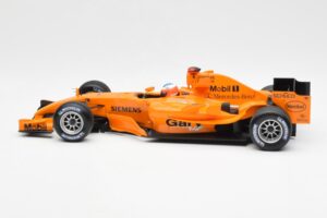 McLaren MP4-20 Mercedes G. Paffett Interim Test Car 2006 Minichamps 1:18 530061895 Fém – 3. kép a 6-ből