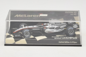 McLaren MP4-20 Mercedes #10 J.P. Montoya British GP Winner F1 2005 Minichamps 1:43 530054320 Fém – 4. kép a 5-ből