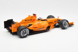 McLaren MP4-20 Mercedes P. de la Rosa Interim Test Car 2006 Minichamps 1:18 530061894 Fém – 2. kép a 6-ből