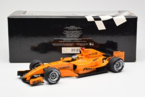 McLaren MP4-20 Mercedes P. de la Rosa Interim Test Car 2006 Minichamps 1:18 530061894 Fém – 6. kép a 6-ből