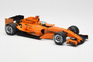 McLaren Mercedes MP4-20 P. de la Rosa F1 Test Car 2006 Minichamps 1:18 PEDRO001 Fém – 4. kép a 6-ből