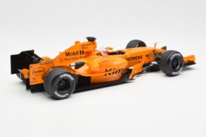 McLaren MP4-21 Mercedes #3 K. Raikkonen Interim Livery 2006 Minichamps 1:18 530061873 Fém – 2. kép a 6-ből