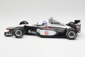 McLaren MP4/13 #8 M. Hakkinen F1 World Champion 1998 Minichamps 1:18 18690008 Fém – 3. kép a 7-ből