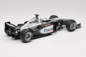 McLaren MP4-16 Mercedes #3 D. Coulthard F1 2001 Hot Wheels 1:18 50199 Fém – 2. kép a 6-ből